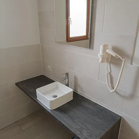 Bed & Breakfast Ranch Du Pont Urgin 3*